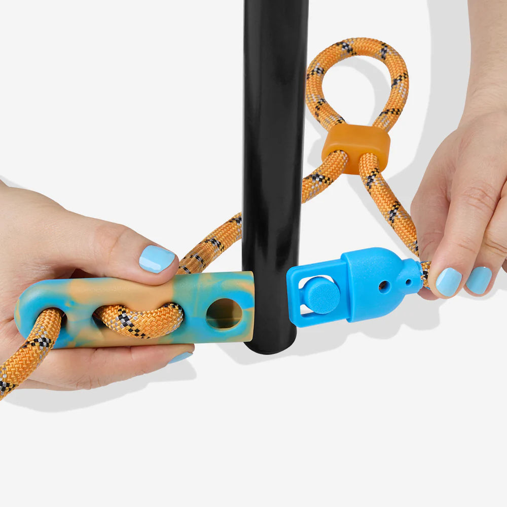 Correa manoslibres The Thing